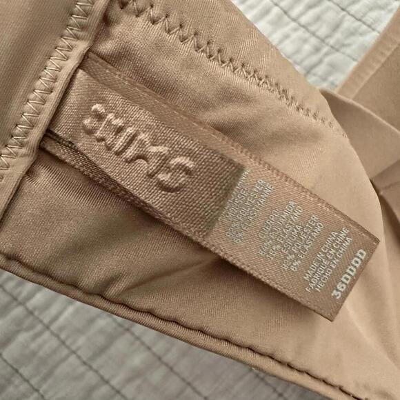 NWOT Skims Wireless Plunge Push Up Bra 36DDDD (US 36G, UK 36F) - Picture 4 of 4